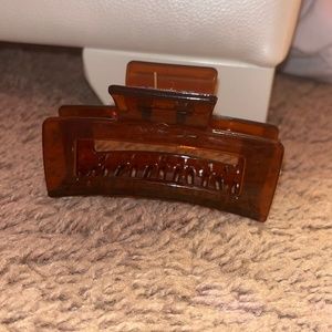 clear brown  claw clip